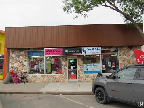 5023  50 St, Barrhead, AB 