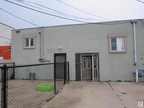 5023  50 St, Barrhead, AB 