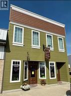 213 & 215 Centre STREET Nipawin, SK S0E 1E0