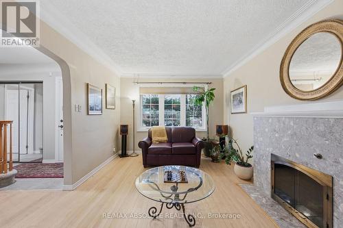 605 Rowanwood Avenue, Ottawa, ON - Indoor Photo Showing Living Room With Fireplace