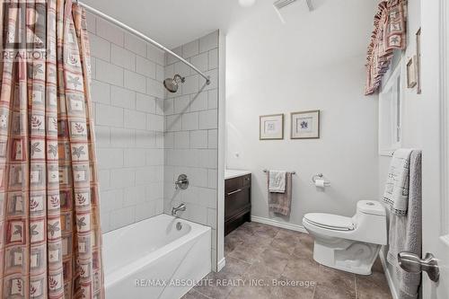 605 Rowanwood Avenue, Ottawa, ON - Indoor Photo Showing Bathroom