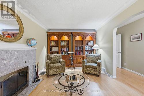 605 Rowanwood Avenue, Ottawa, ON - Indoor Photo Showing Living Room With Fireplace