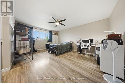 11 Burtch Road, Brant (Brantford Twp), ON - Indoor Photo Showing Laundry Room