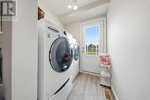 11 Burtch Road, Brant (Brantford Twp), ON - Indoor Photo Showing Laundry Room
