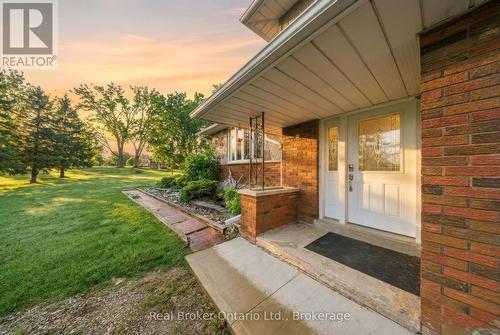 11 Burtch Road, Brant (Brantford Twp), ON - Outdoor With Exterior