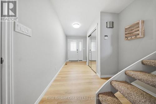 11 Burtch Road, Brant (Brantford Twp), ON - Indoor Photo Showing Other Room
