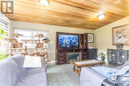 7648 Redstone Road, Mississauga, ON - Indoor