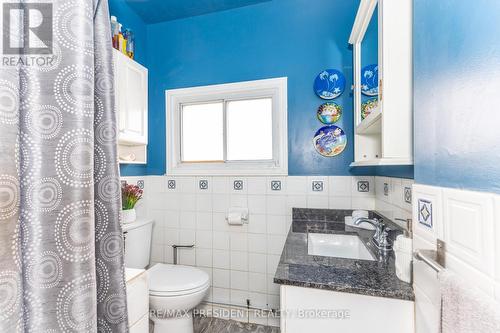 7648 Redstone Road, Mississauga, ON - Indoor Photo Showing Bathroom