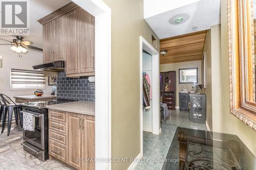 7648 Redstone Road, Mississauga, ON - Indoor Photo Showing Kitchen