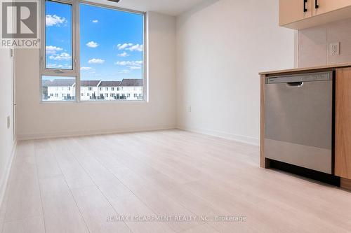 202 - 4878 Powers Common, Burlington, ON - Indoor