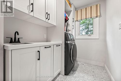 2446 Hammond Road, Mississauga, ON - Indoor Photo Showing Laundry Room