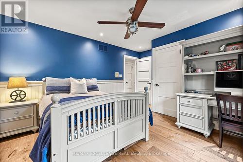 2446 Hammond Road, Mississauga, ON - Indoor Photo Showing Bedroom