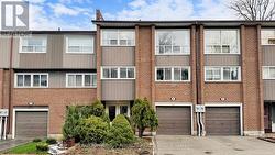 4 DOVE HAWK WAY Toronto, ON M2R 3M2