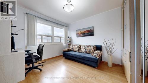 4 Dove Hawk Way, Toronto, ON - Indoor