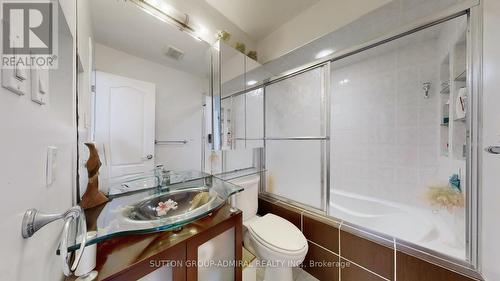 4 Dove Hawk Way, Toronto, ON - Indoor Photo Showing Bathroom