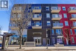 225 404 C AVENUE S  Saskatoon, SK S7M 5M9
