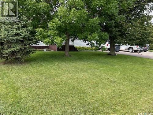 18 Waterloo Road, Yorkton, SK - Outdoor