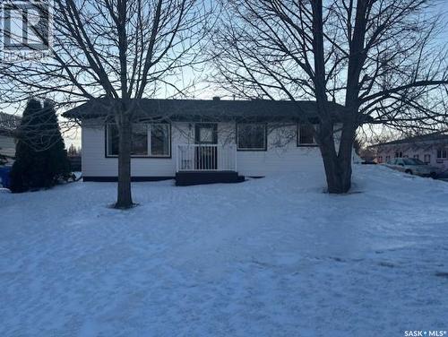 18 Waterloo Road, Yorkton, SK - Outdoor