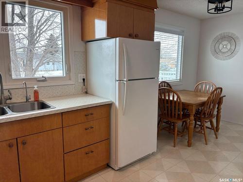 18 Waterloo Road, Yorkton, SK - Indoor Photo Showing Kitchen