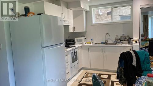 143 Devonleigh Gate, Grey Highlands, ON - Indoor Photo Showing Kitchen With Double Sink