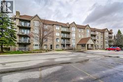 216 PLAINS Road W Unit# 306E  Burlington, ON L7T 4K8