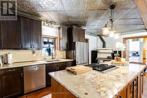 4242 Cedar Valley Road, Clarington, ON - Indoor Photo Showing Kitchen With Double Sink With Upgraded Kitchen
