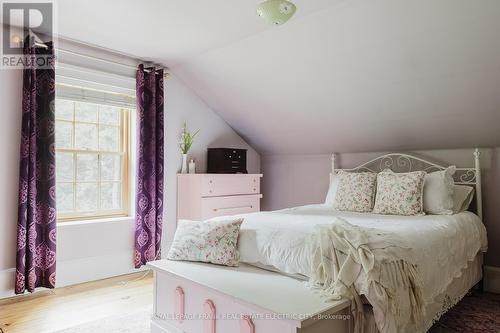 4242 Cedar Valley Road, Clarington, ON - Indoor Photo Showing Bedroom