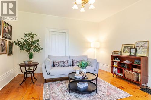 4242 Cedar Valley Road, Clarington, ON - Indoor Photo Showing Living Room