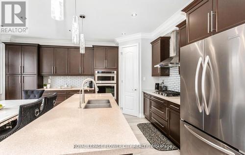 21 Arkwright Drive, Brampton, ON - Indoor Photo Showing Kitchen With Stainless Steel Kitchen With Double Sink With Upgraded Kitchen