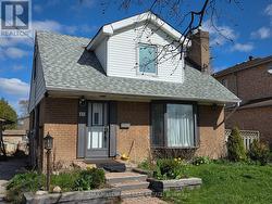 12 TODD BROOK DRIVE Toronto, ON M9V 1R4