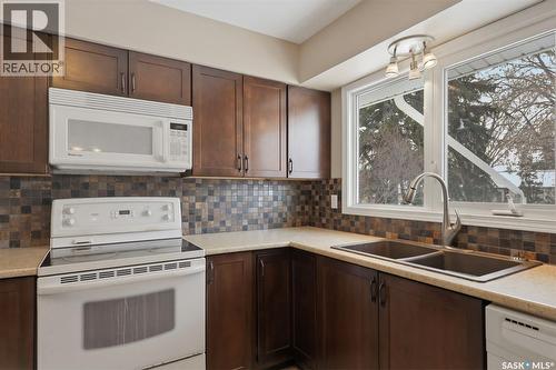 2610 Cascade Street, Saskatoon, SK - Indoor Photo Showing Kitchen With Double Sink