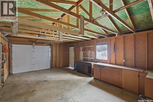 2610 Cascade Street, Saskatoon, SK - Indoor Photo Showing Garage