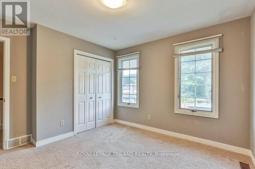 97 Timber Drive, London South (South B), ON - Indoor Photo Showing Other Room