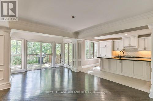 97 Timber Drive, London South (South B), ON - Indoor Photo Showing Kitchen
