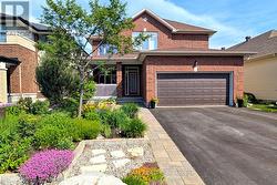 214 DAVY STREET  Ottawa, ON K2M 0H6