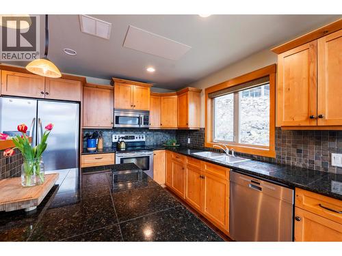 9191 Valhalla View Drive Unit# 3, Slocan, BC - Indoor Photo Showing Kitchen With Double Sink