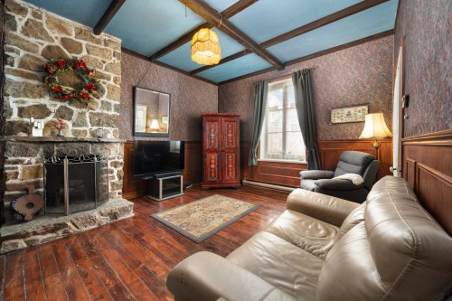 Salle familiale - 8865 Rg St-Vincent, Mirabel, QC - Indoor Photo Showing Living Room With Fireplace