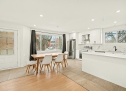 1392 Rue Decelles Montréal (Saint-Laurent), QC H4L 2C5