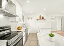Kitchen - 1392 Rue Decelles, Montréal (Saint-Laurent), QC  - Indoor Photo Showing Kitchen With Upgraded Kitchen 