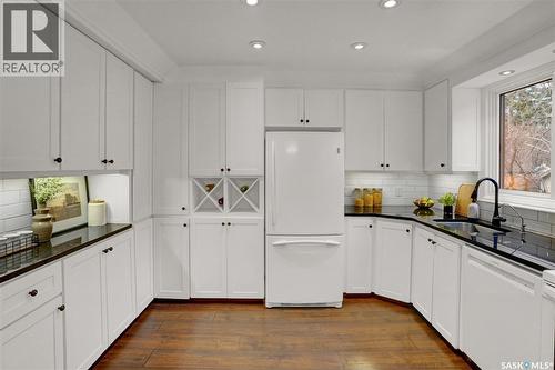 3129 Rae Street, Regina, SK - Indoor Photo Showing Kitchen