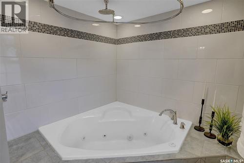 3129 Rae Street, Regina, SK - Indoor Photo Showing Bathroom
