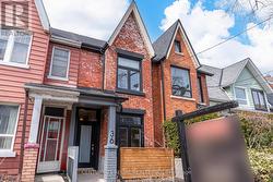 36 GOLDEN AVENUE Toronto, ON M6R 2J4