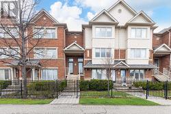 6 - 3335 THOMAS STREET E  Mississauga, ON L5M 0P7