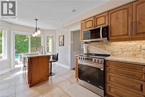 477 Burnett Avenue, Cambridge, ON - Indoor Photo Showing Kitchen
