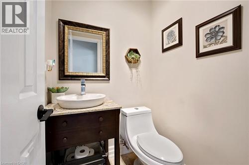 477 Burnett Avenue, Cambridge, ON - Indoor Photo Showing Bathroom