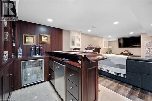 477 Burnett Avenue, Cambridge, ON - Indoor