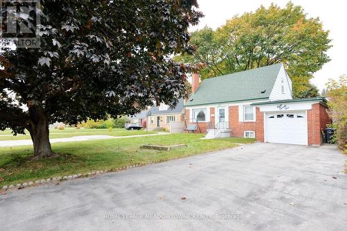 825 North Service Road, Mississauga, ON - Outdoor