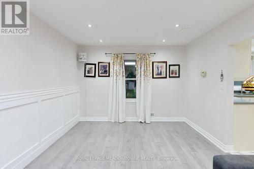 825 North Service Road, Mississauga, ON - Indoor Photo Showing Other Room