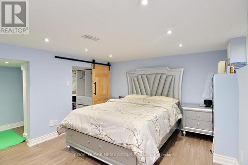 825 North Service Road, Mississauga, ON - Indoor Photo Showing Bedroom