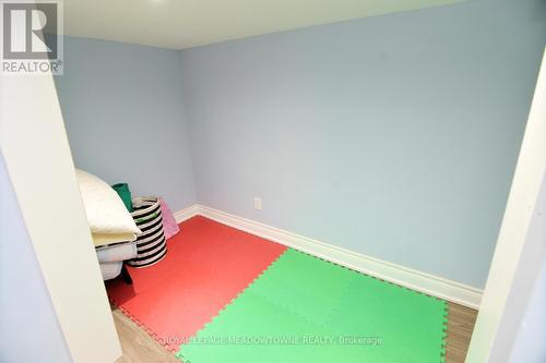 825 North Service Road, Mississauga, ON - Indoor Photo Showing Other Room
